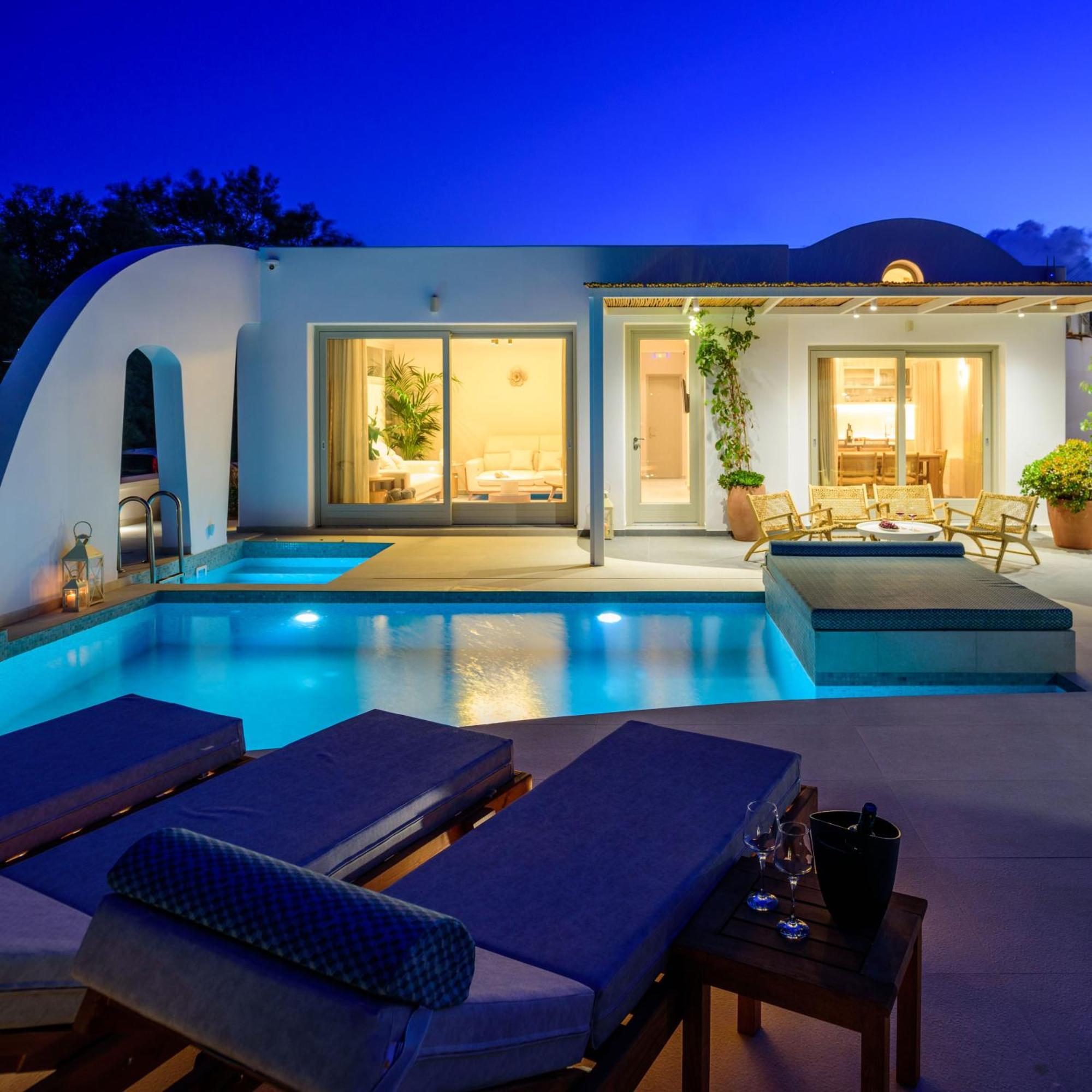 Nerea Seaside Villa Monolithos (Santorini)