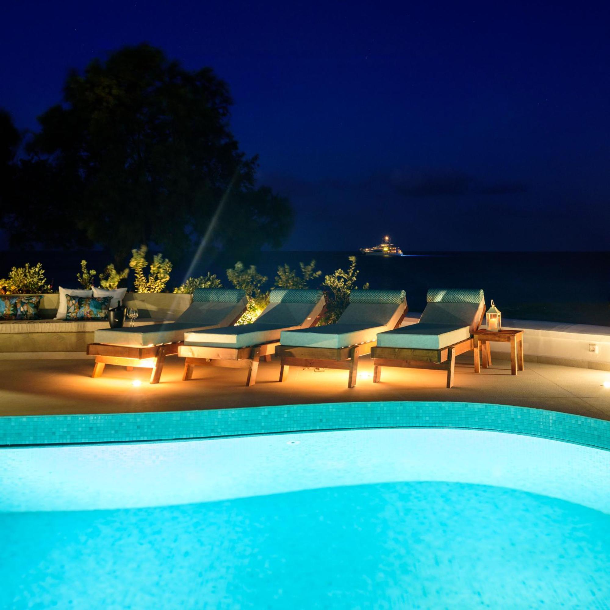 Nerea Seaside Villa *